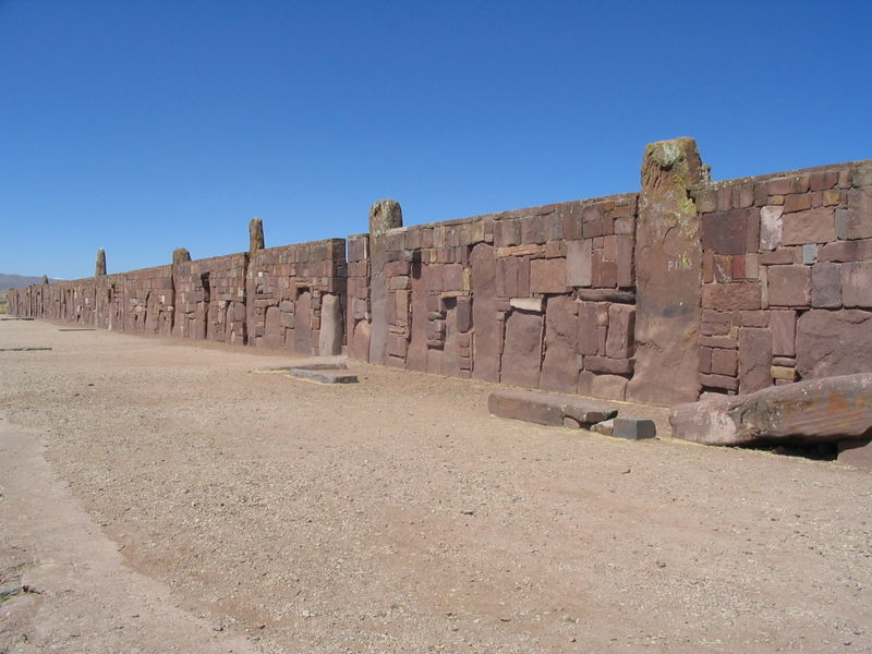 Tiwanaku, Tiahuanaco, city wall